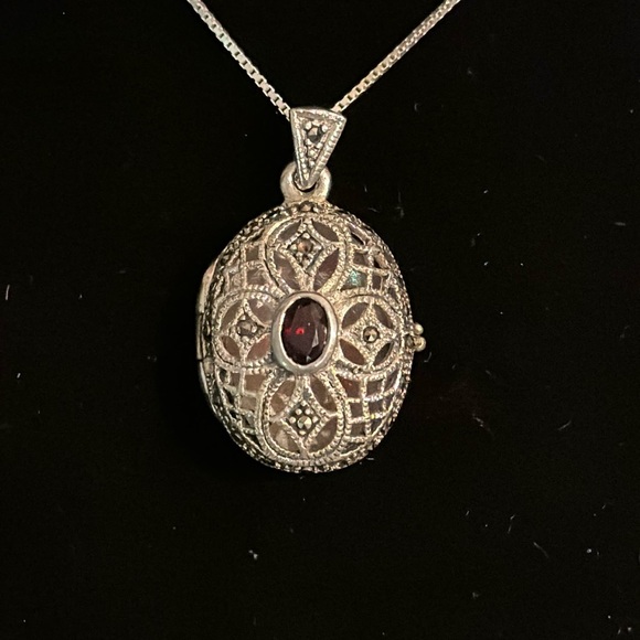 Art deco sterling silver and Garnet beautiful condition for the age - Picture 5 of 10